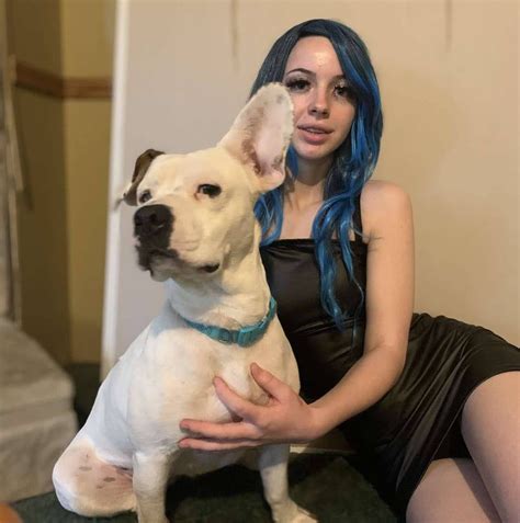 Hot teen girl fuck a dog